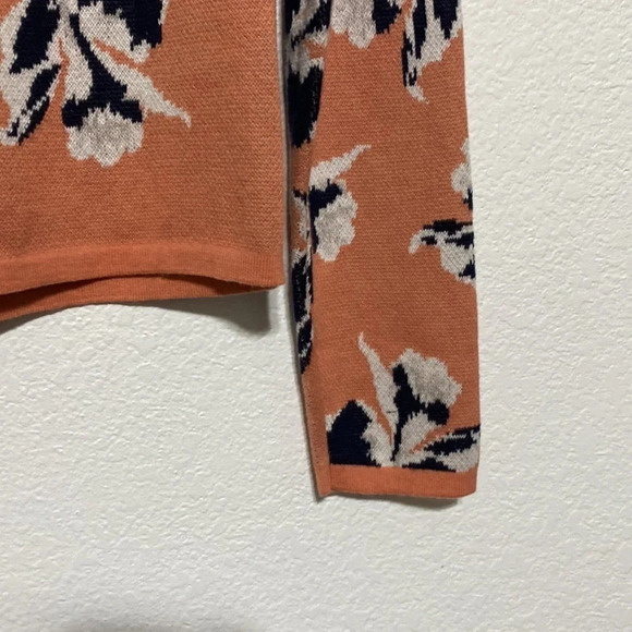 Ann Taylor Factory NWOT Peach Black Floral Knit Full Zip Front Size XS - Picture 6 of 8